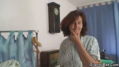 Thanh lịch, cô bé cô giáo thảo sex tóc đỏ lớn