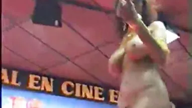 U coi phim sex của cô giáo thảo